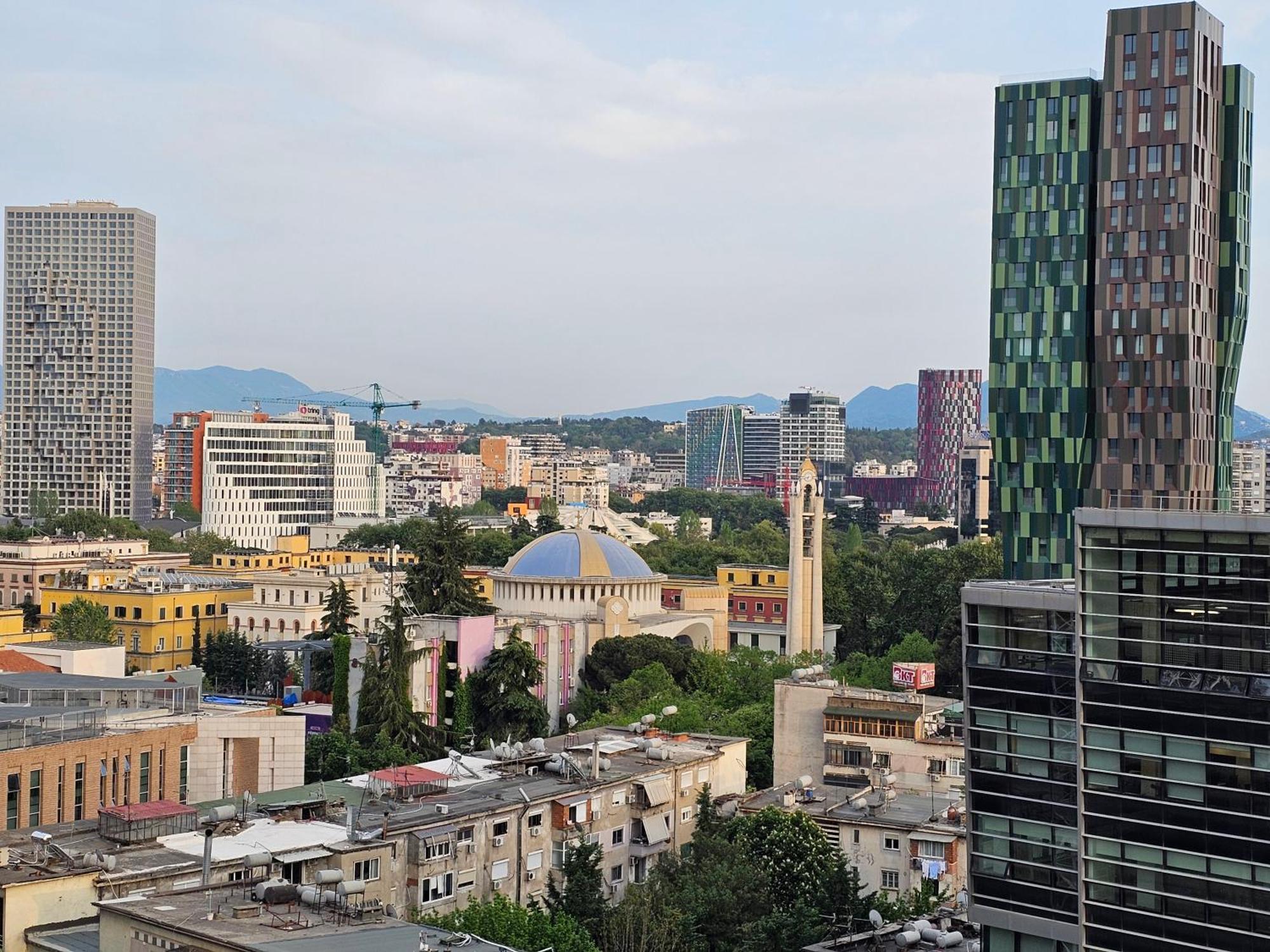 Sky Apartaments City Center Tirana Exterior photo